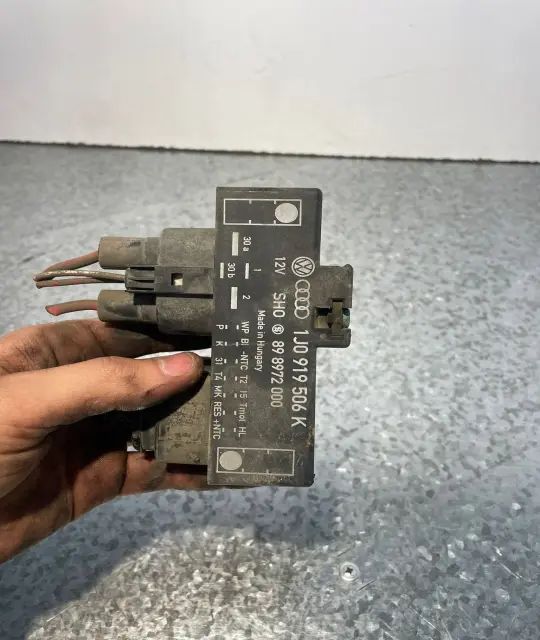 Releu ventilator Volkswagen VW Golf 2005 1.9 TDI MT (101 hp)