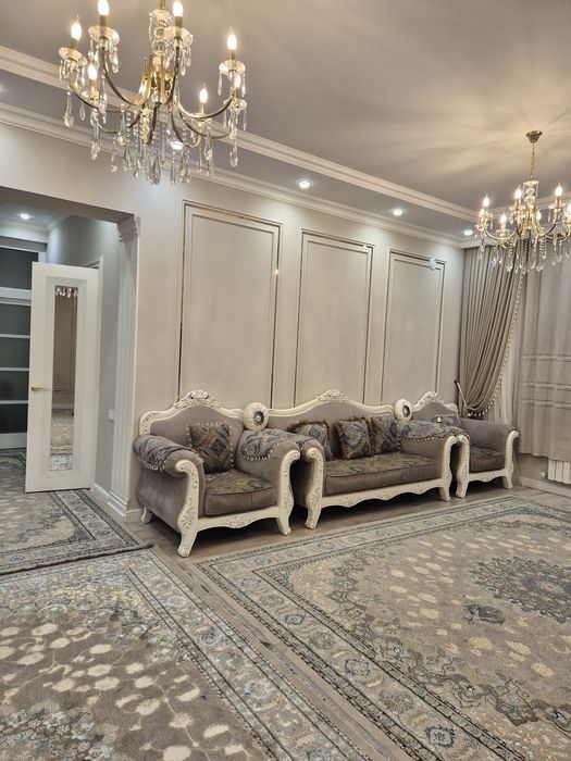 Диван и два кресла