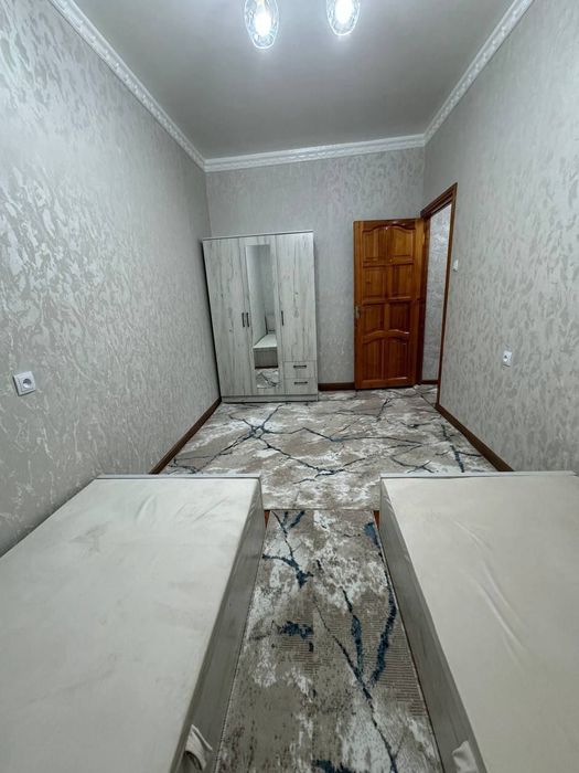 Квартира на Дружба Народов 4/4/9 общ пл 92м с обстановкой