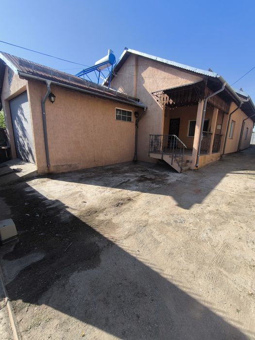 Casa sat Criva , varvorul de jos