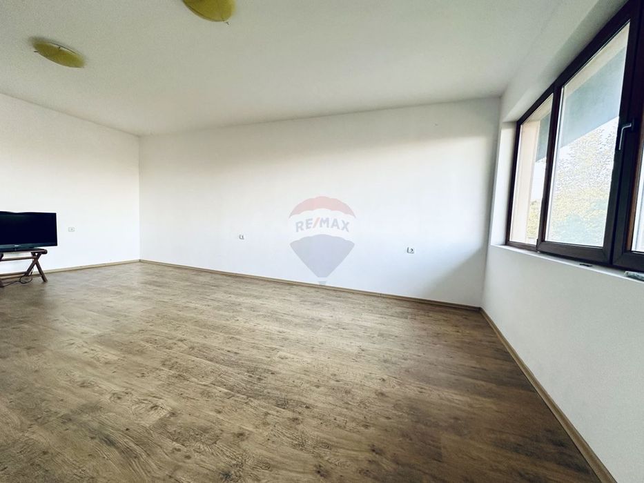 Нова селска къща с двор, за продажба с. Царичино, общ. Балчик, Я.И.