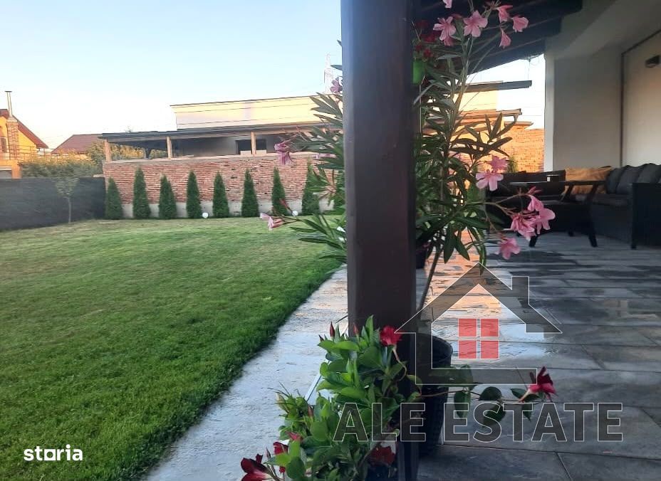 Casa ultramoderna, P+E, 4 camere, mobilata,teren 700 mp, Mihai Viteazu