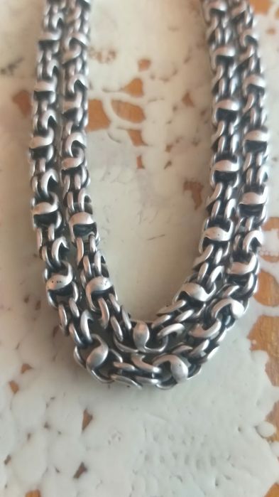 Vand o piesa veche din argint