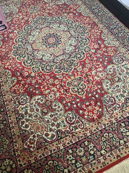 НЕМЕЦКИЙ ковер  шерстяной,цена за 2 ковра, состояние идеальное, размер