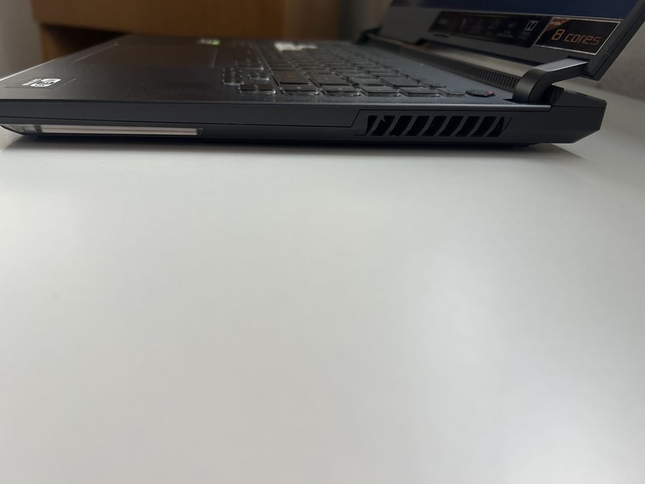 Gaming Лаптоп Asus RogStrix G15