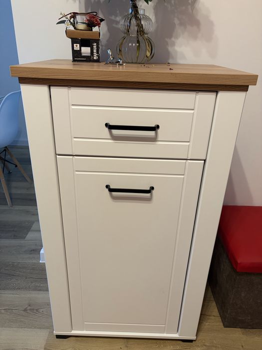 Se vinde set mobilier
