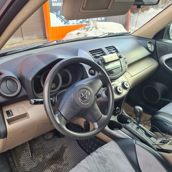 Продам  Тойота Раф-4