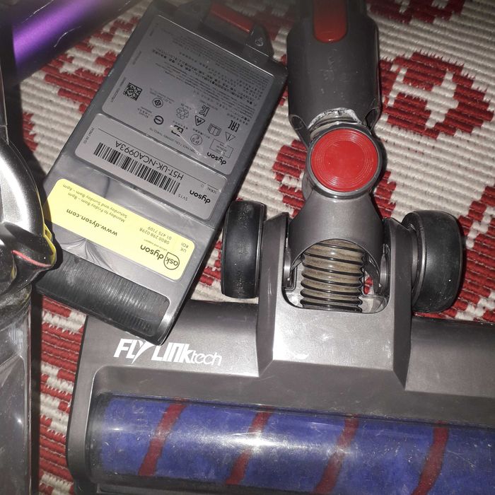 Aspirator fara fir dyson