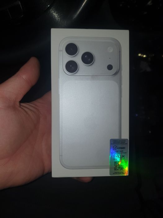 Iphone 17 pro silver