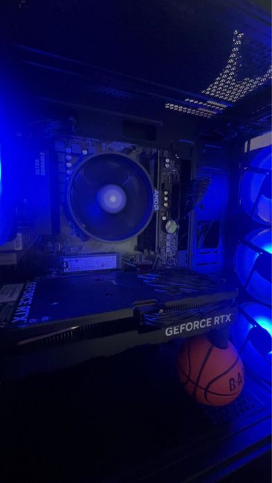 Продавам геймърски компютър