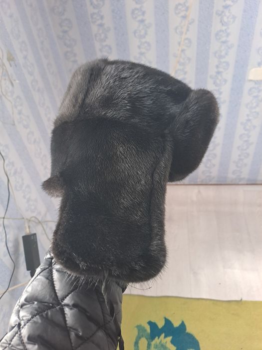 Продам норку  шапку