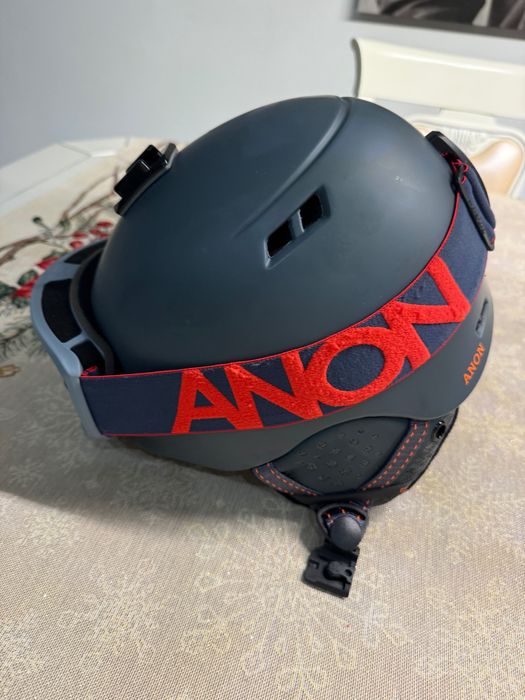 Casca schi/snowboard ANON+ ochelari si cagula Bonus