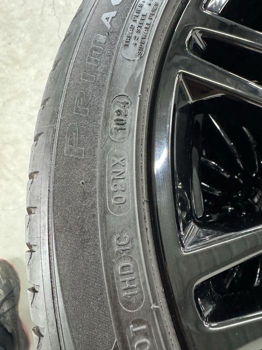 Jante Bmw Seria 5 R19 G30 G31 Originale M664 Negru Lucios Michelin de vara * Runflat 2024 95%