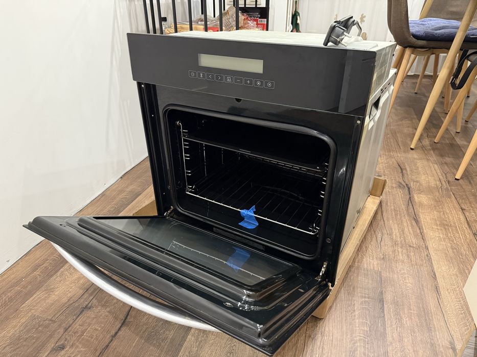 Фурна за вграждане Midea