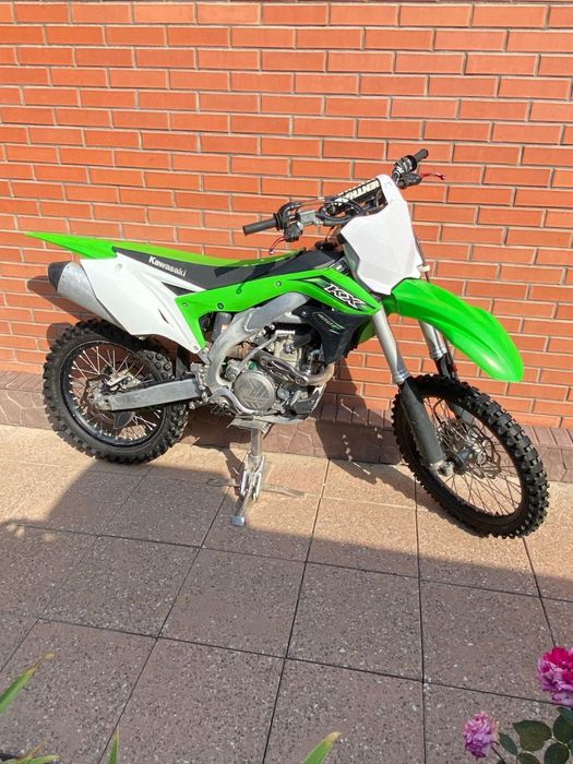 KAWASAKI KX450 motosikl