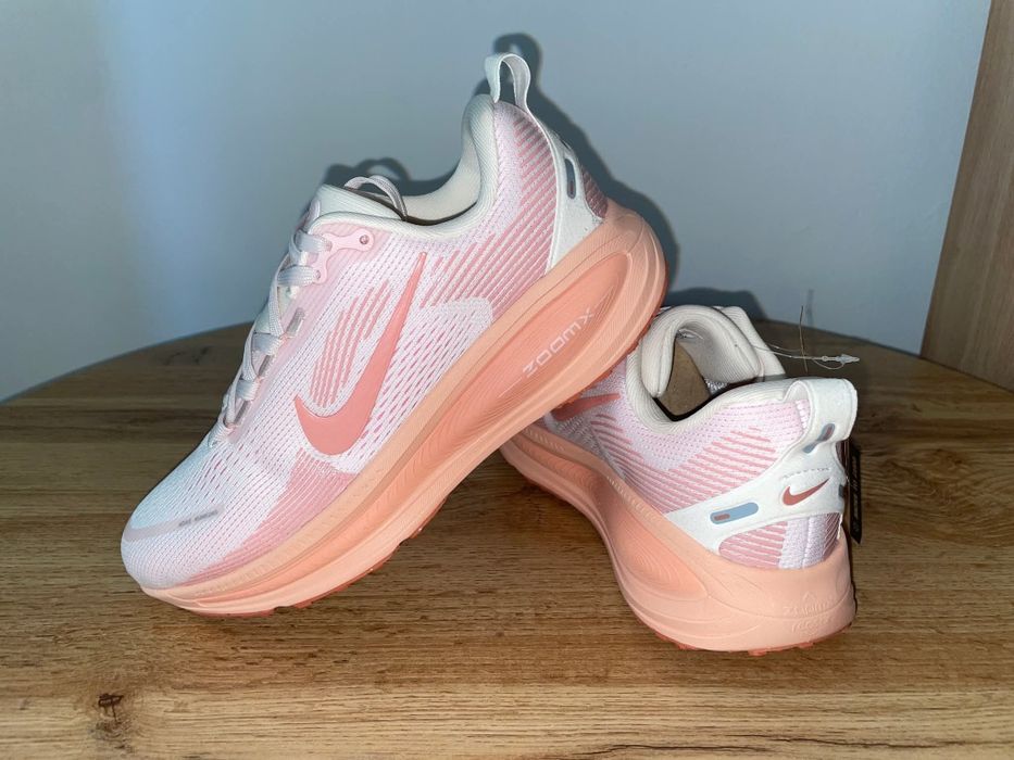Asidasi dama NIKE Vomero 18 nr 36,5