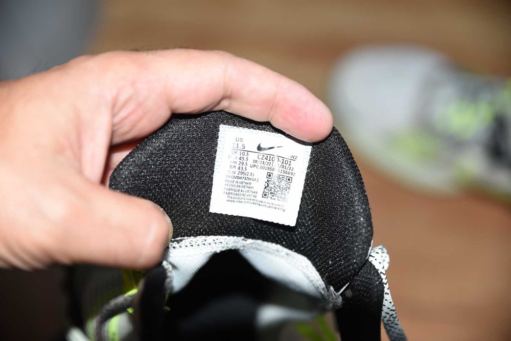 Nike KYRIE FLYTRAP V оригинални маратонки размер 45,5