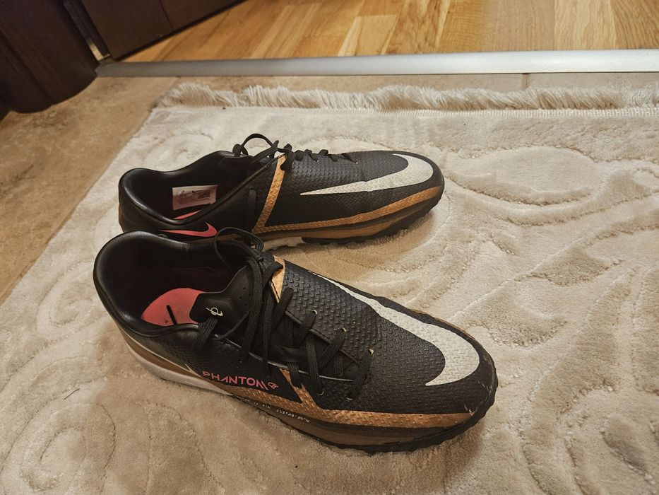 Nike Phantom GT Academy mărime 38.5
Stare buna