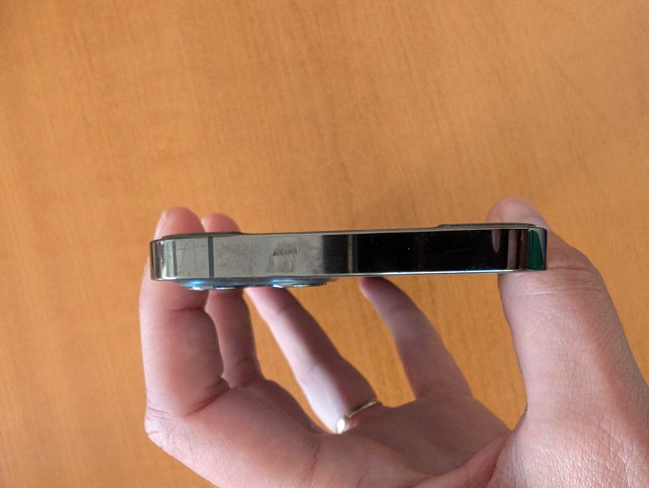 Iphone 12 pro  нова батерия