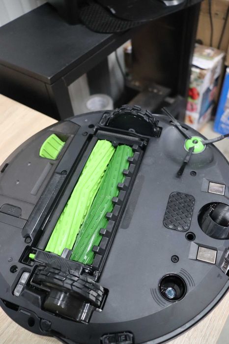 iRobot Roomba Combo j9+ Самоизпразваща се прахосмукачка робот