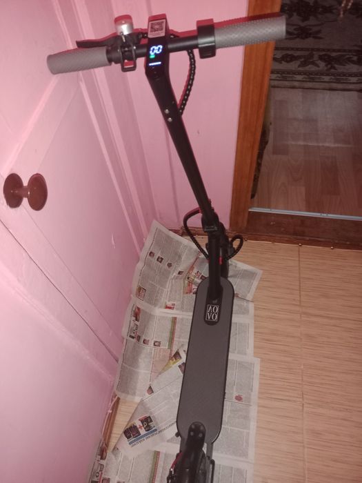 Продам электросамокат AOVO