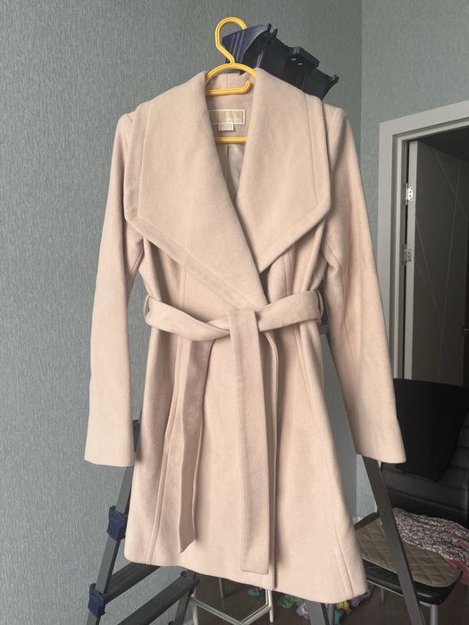 Пальто бежевое Michael Kors