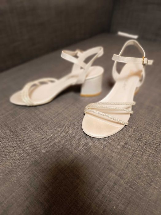 Обувки за абитуриентски бал