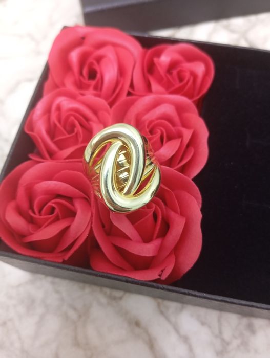 Tilla uzuklar 585 proba zavodskoy