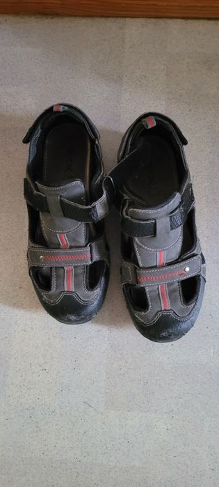 Кроссовки на мальчика размер 36