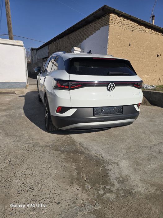 Volkswagen ID4 pure+ 2021 йил сотилади