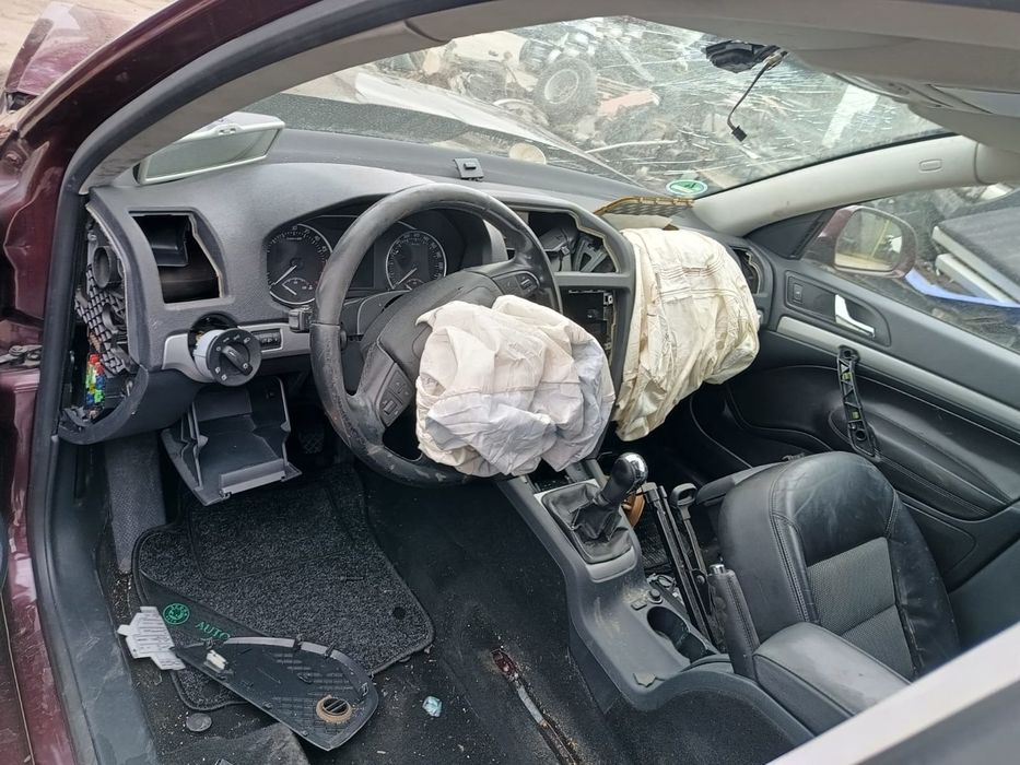 Dezmembrez Skoda Octavia - 2 (facelift) (2008 - 2013), 1.6 tdi CAYC, manual, CAYC, LHW