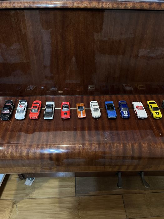 Машинки Hot wheels