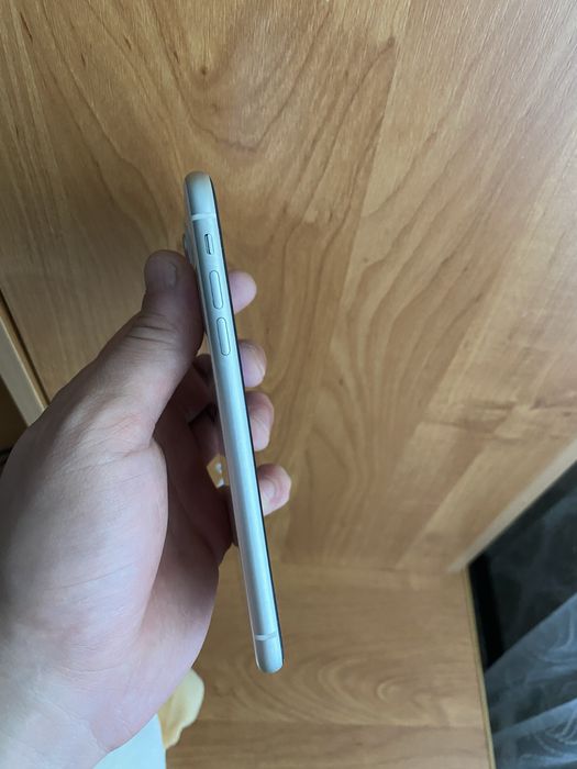 Iphone 11 в отличном состоянии