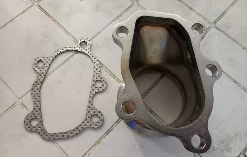 Фланец за даунпайп 63mm за турбо GT25,GT28,GT28R,T25,T28,неръждавейка