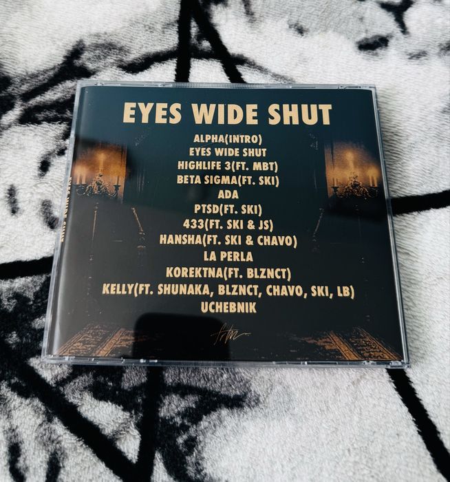 Албум на BM “Eyes wide shut”