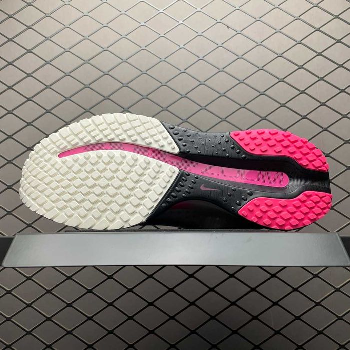 Nike Pegasus Premium "NYC" IQ1130-001 [40.5]