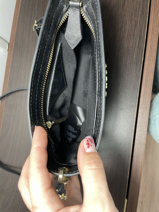 Poșetă Guess din piele