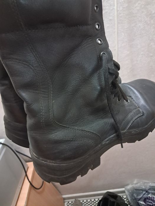 Продам берцы размеры 42