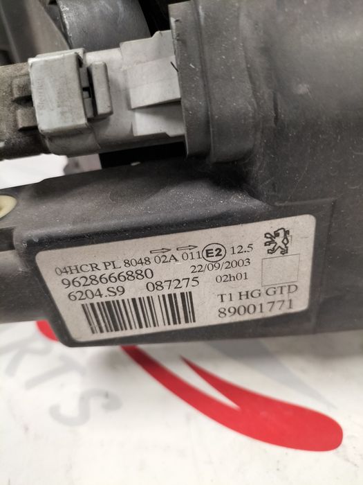 Ляв фар Peugeot 206 / Пежо 206 1999г.