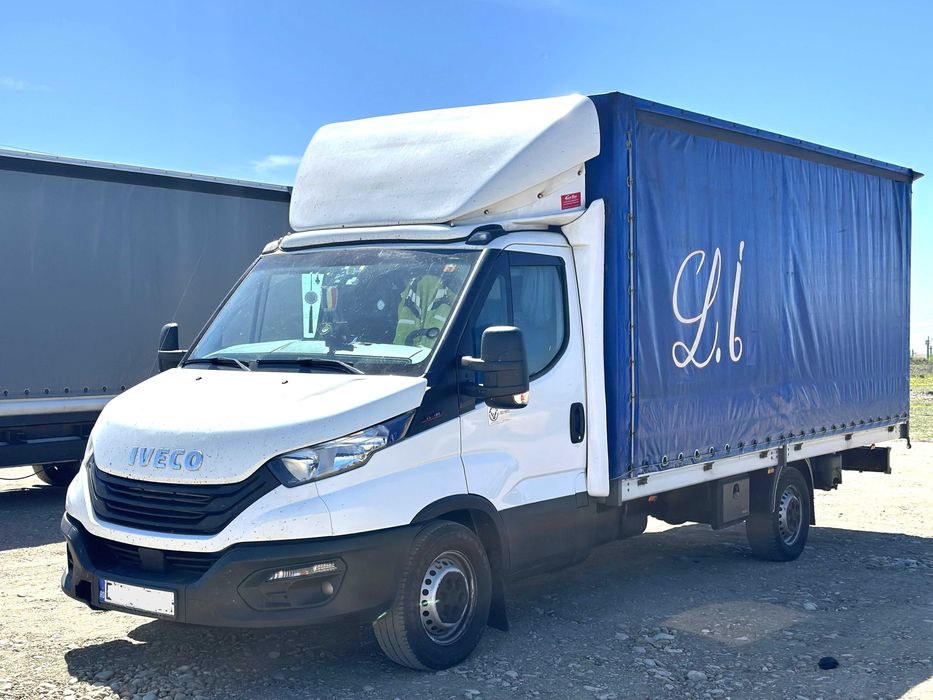 Autoutilitara IVECO 3.5 tone cu prelata