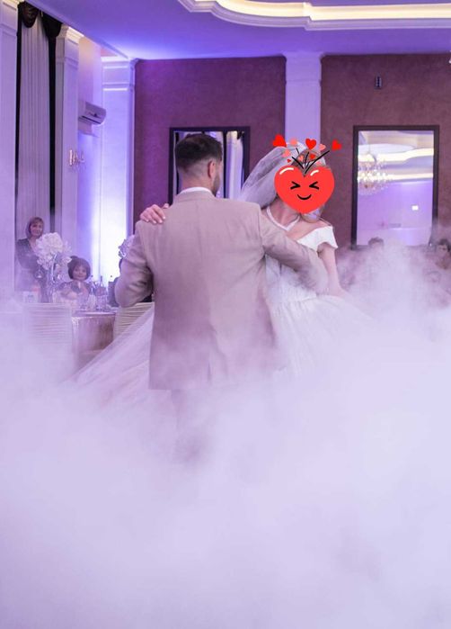 Artificii exterior, Fum greu-gheață carbonică artificii dansul mirilor