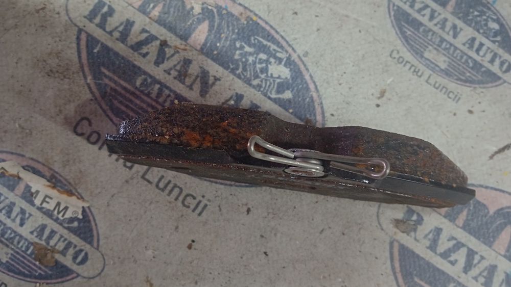 placute fata  renault clio