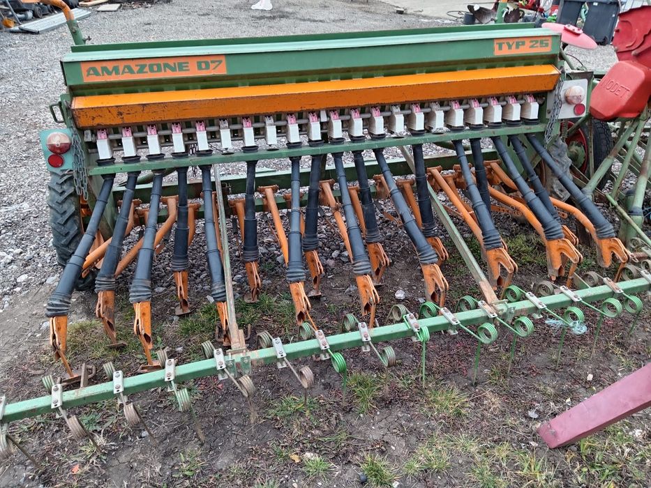 Semănătoare păioase amazone