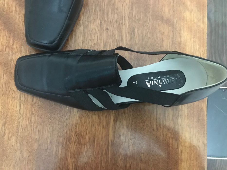 Женские босоножки