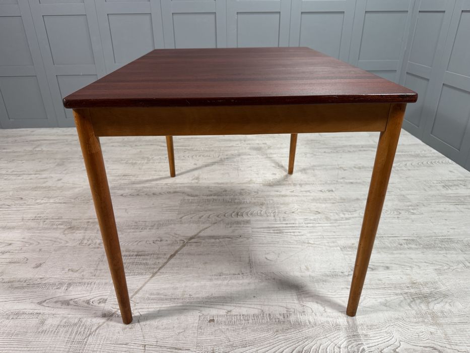 Разтегателна трапезна маса от 60-те К063