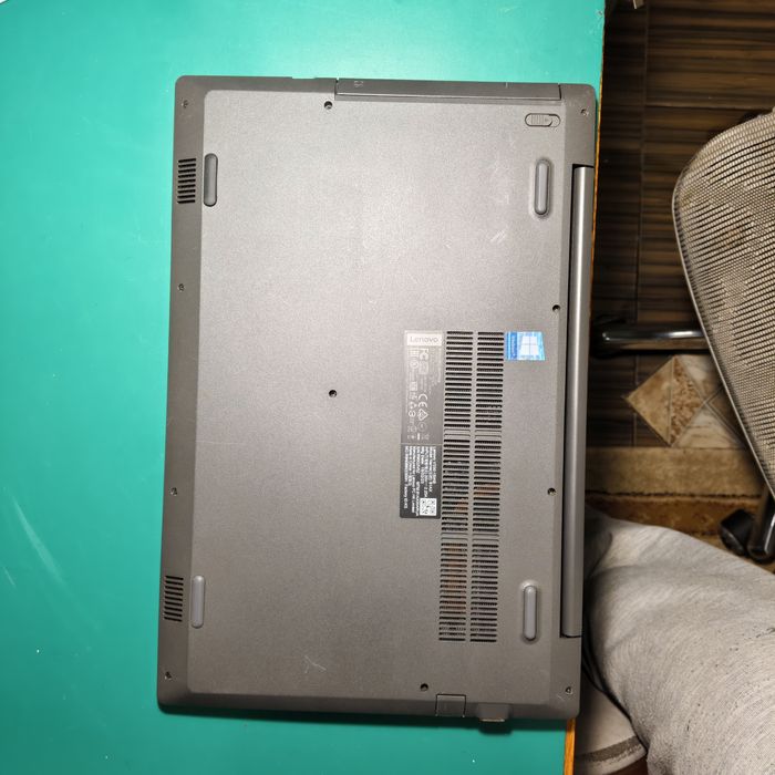 4x ядерный Lenovo Core i5 8250U