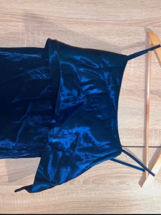 Rochie lunga de seara cu capa