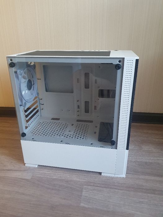 ППродам корпус в идеальном состоянии