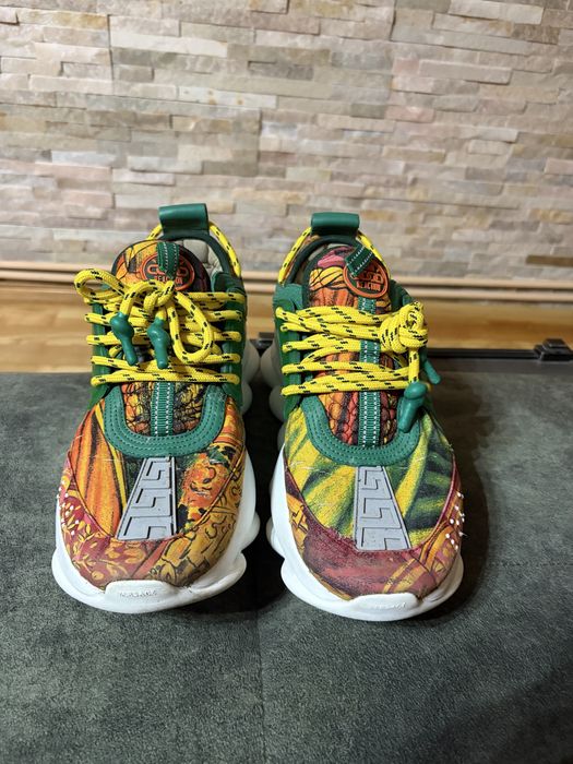 Versace chain reaction