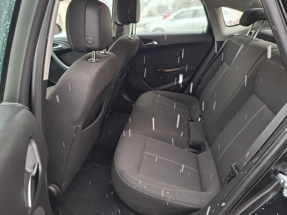 Opel Astra J - Limuzina  - 1.4 Turbo Benzina 140CP